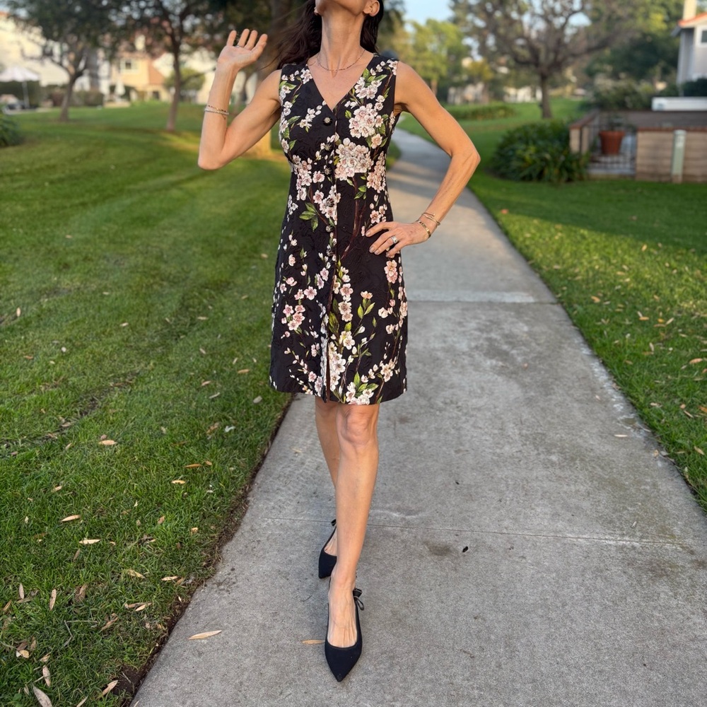 Dolce & Gabbana Black Floral Cherry Blossom Jacquard Sleeveless Mini Dress - IT - Picture 4 of 13